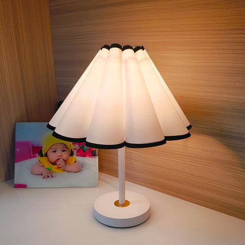 Zeitgenössische moderne dekorative Tischlampe