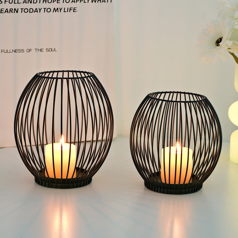 Dekorative Metallvase Karnz