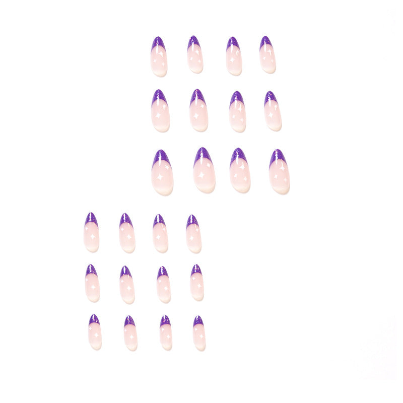 Kunstvolle Stiletto-Nägel mit Glitzer-Design Karnz