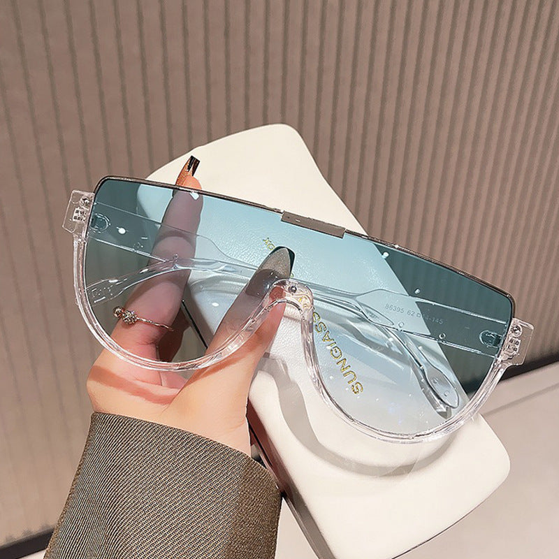 Damen futuristische Sonnenbrille im sportlichen Design Karnz