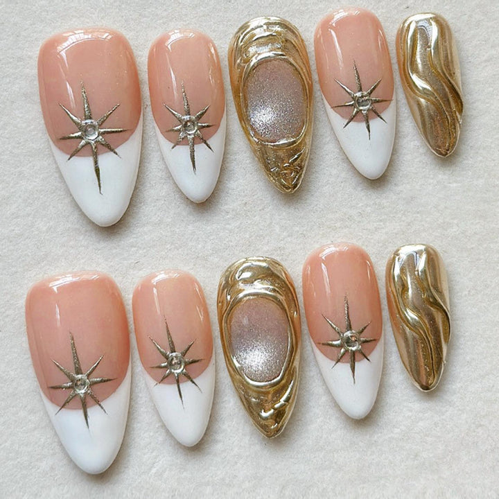 Premium Dekorative Press-On Nagel Set mit Eleganten Floralen Akzenten Karnz