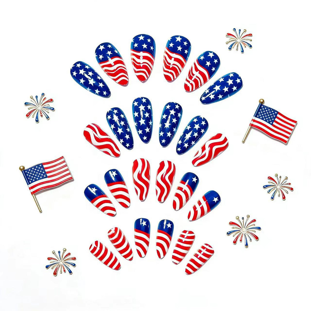 Kunstnägel Im Patriotischen Stars And Stripes Design Karnz