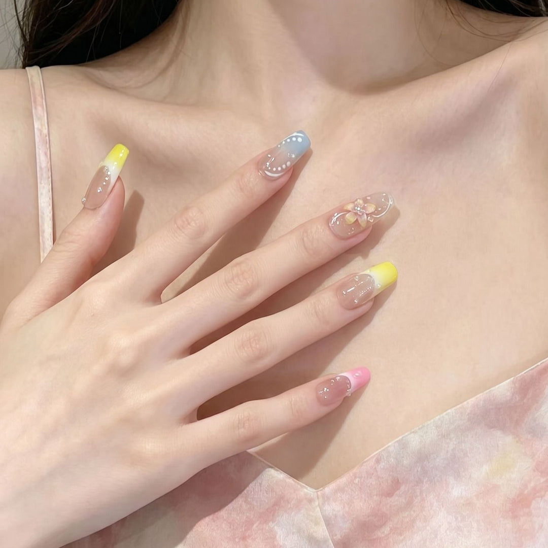 Künstlerisches Florales Design Press-On Nagelset Karnz