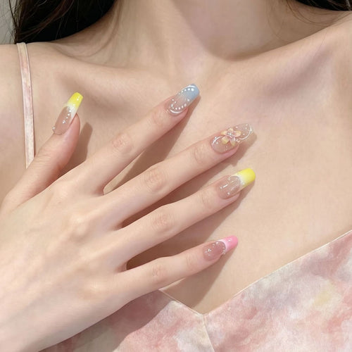 Künstlerisches Florales Design Press-On Nagelset Karnz