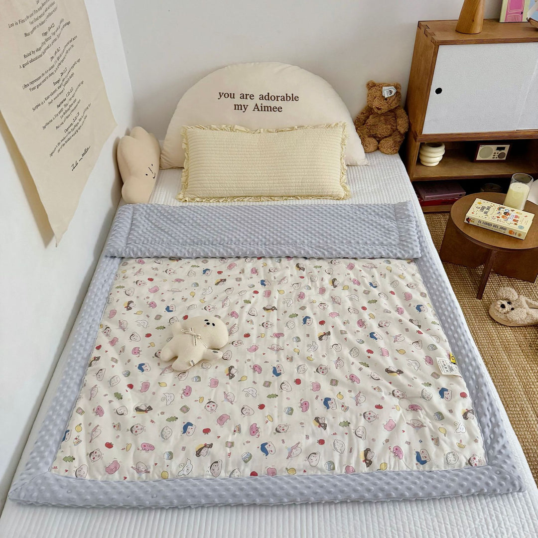 Wendbare Minky Dot Plüsch Babydecke
