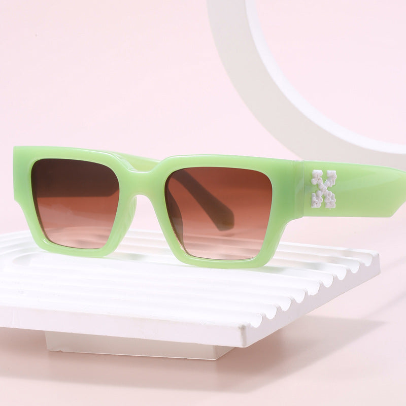 Damen stylische Oversized-Sonnenbrille mit einzigartigem Design Karnz