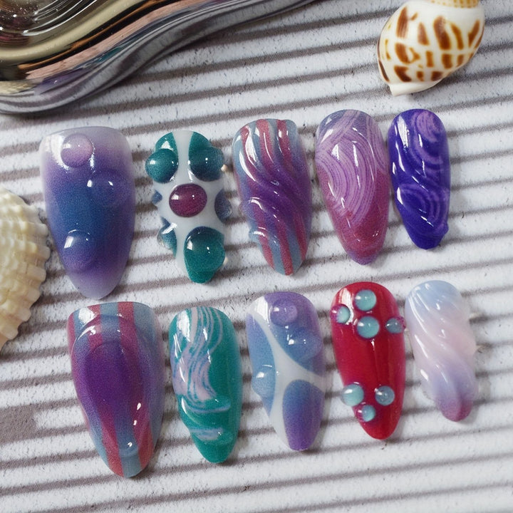 Künstlerisches Gel-Nagelkunst-Design Karnz