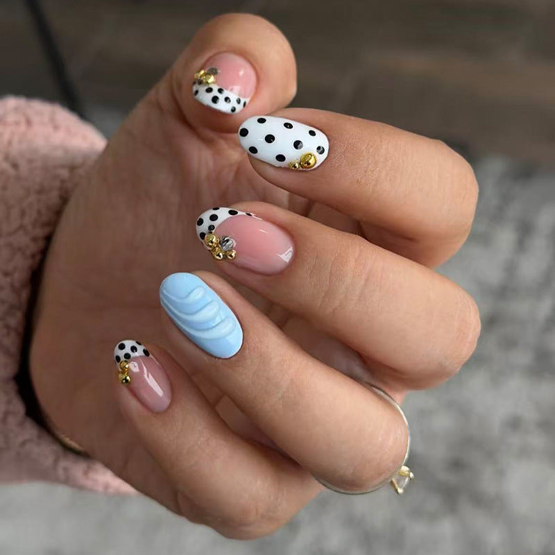 Dekoratives Nagelkunst-Set Karnz