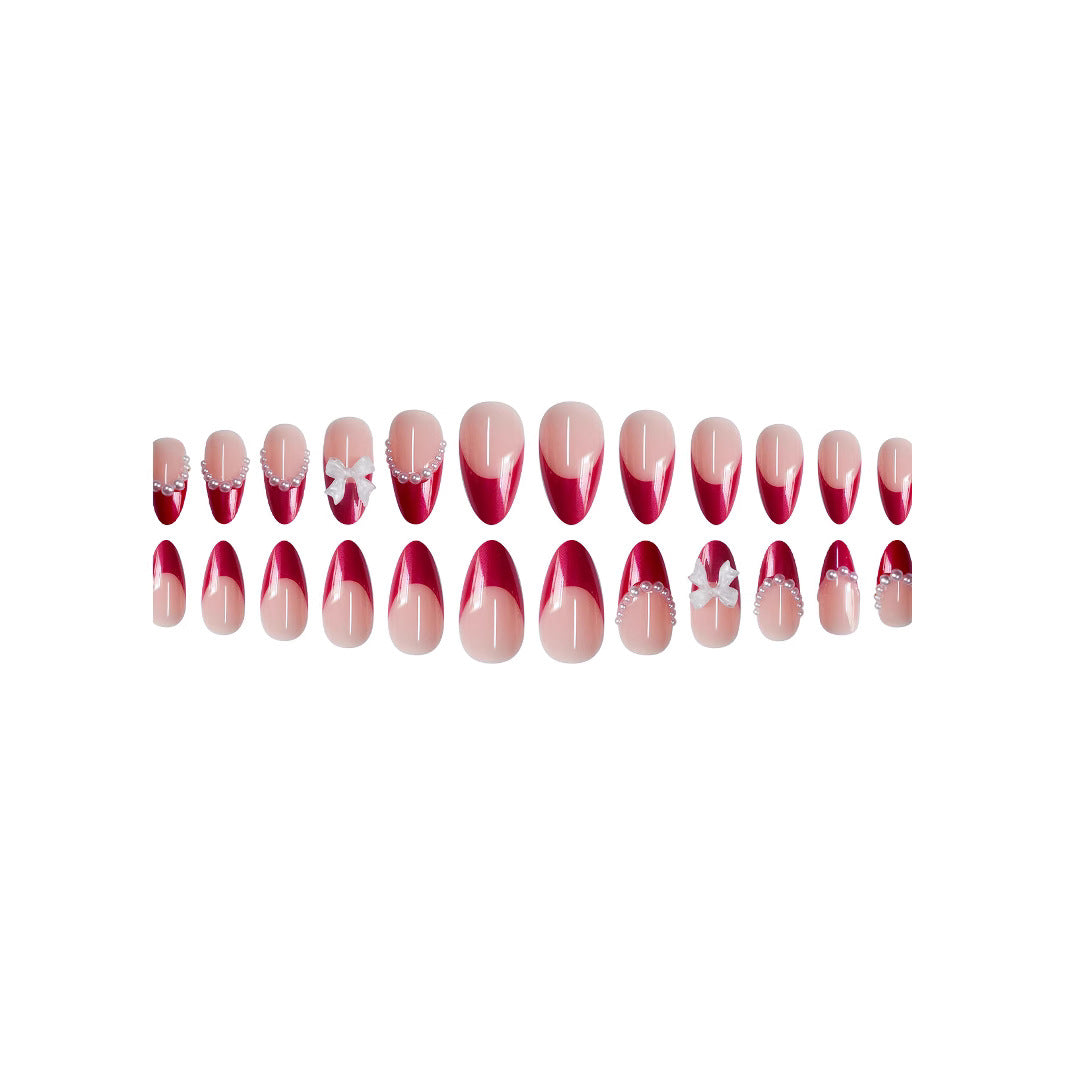 Elegante Stiletto Press-On Nagelkunst Karnz