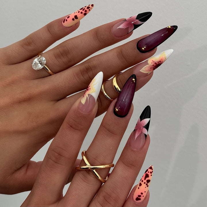Künstlerische Stiletto Press-On Nail Kollektion