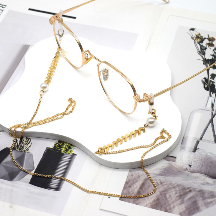 Eleganter Perlenakzentierter Kettenbrillenhalter Karnz
