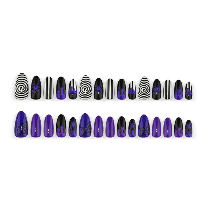 Kreatives Kunstnagelset mit Halloween-Motiv Karnz