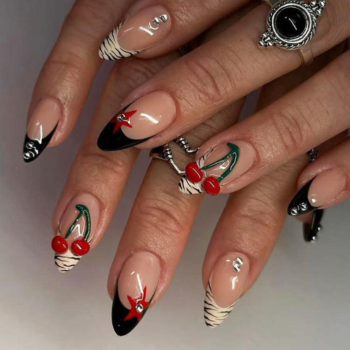Künstlerisches Press-On Nagelkunstset mit Kirschdesign