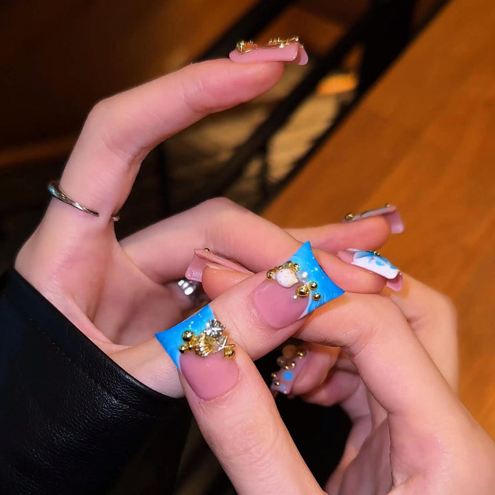 Künstlerisches Press-On-Nagelset mit 3D-Verzierungen