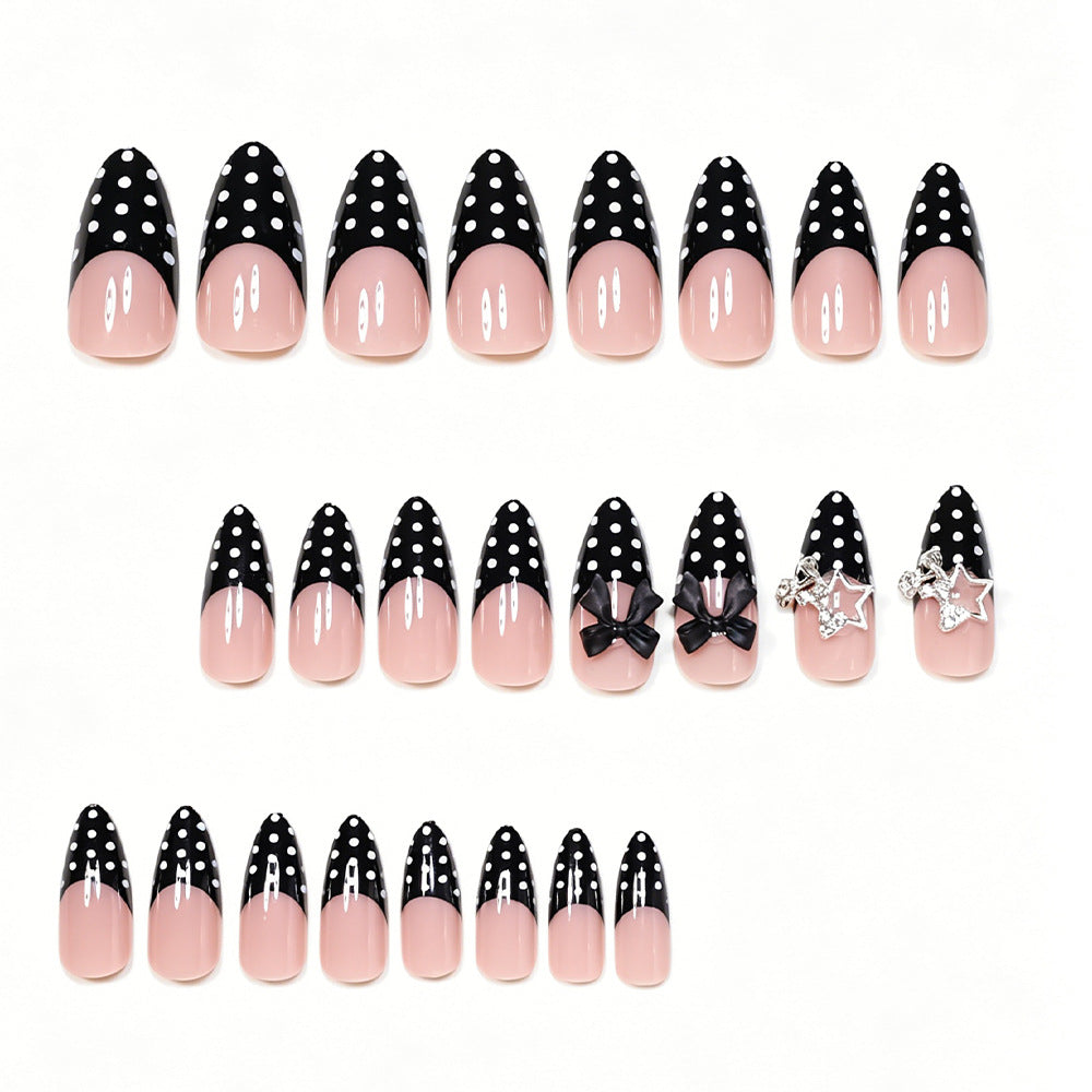 Elegante Stiletto-Nagelkunst-Tipps Karnz