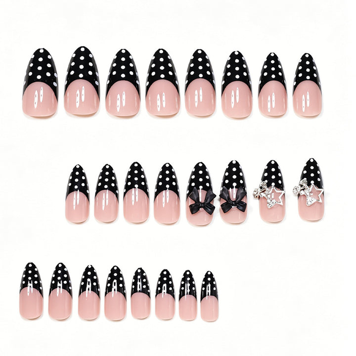Elegante Stiletto-Nagelkunst-Tipps Karnz