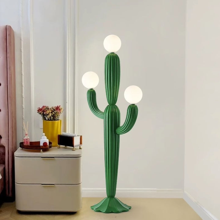 Kaktusförmige Stehlampe