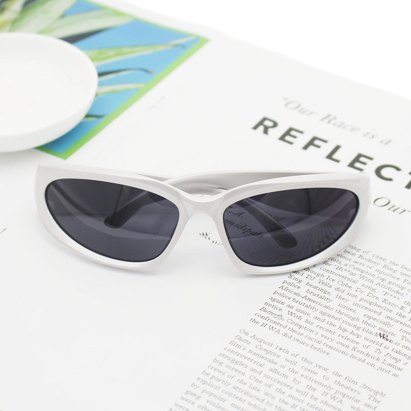 Damen Sportliche Sonnenbrille mit hochwertigem UV-Schutzmaterial Karnz