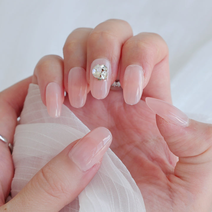 Künstlerisches Press-On Nagelkunstset mit Herz- und himmlischen Designs