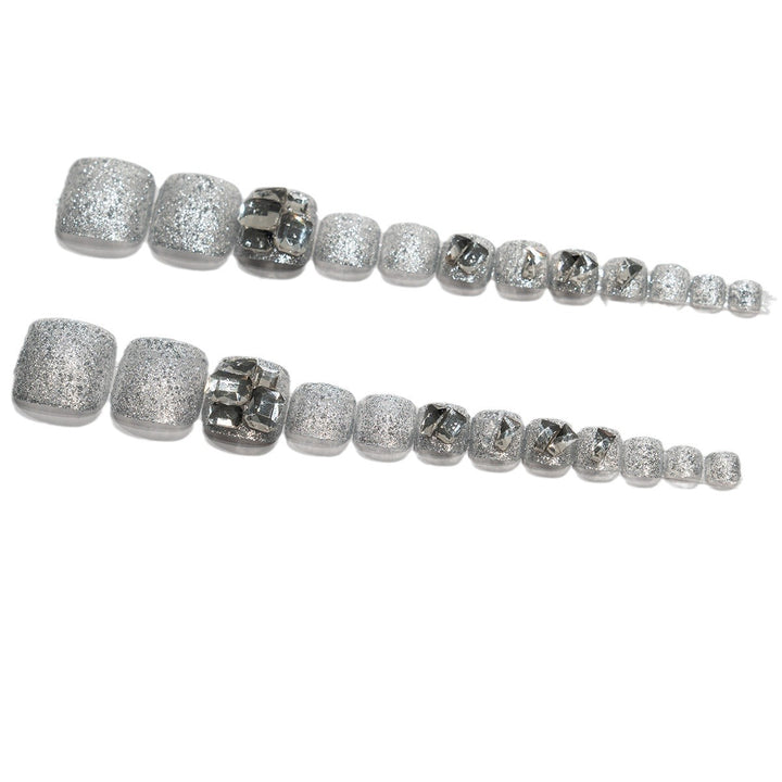 Glamouröse mit Strass verzierte Pediküre