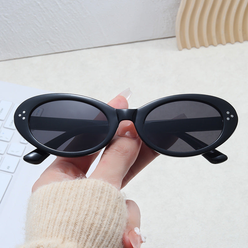 Damen modische Sonnenbrille im eleganten Ovaldesign Karnz
