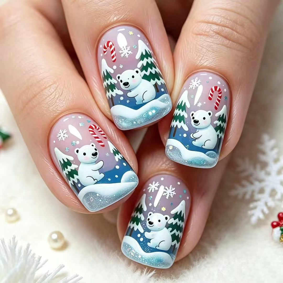 Kunstnägel mit Niedlichem Winterlandschaftsdesign Karnz