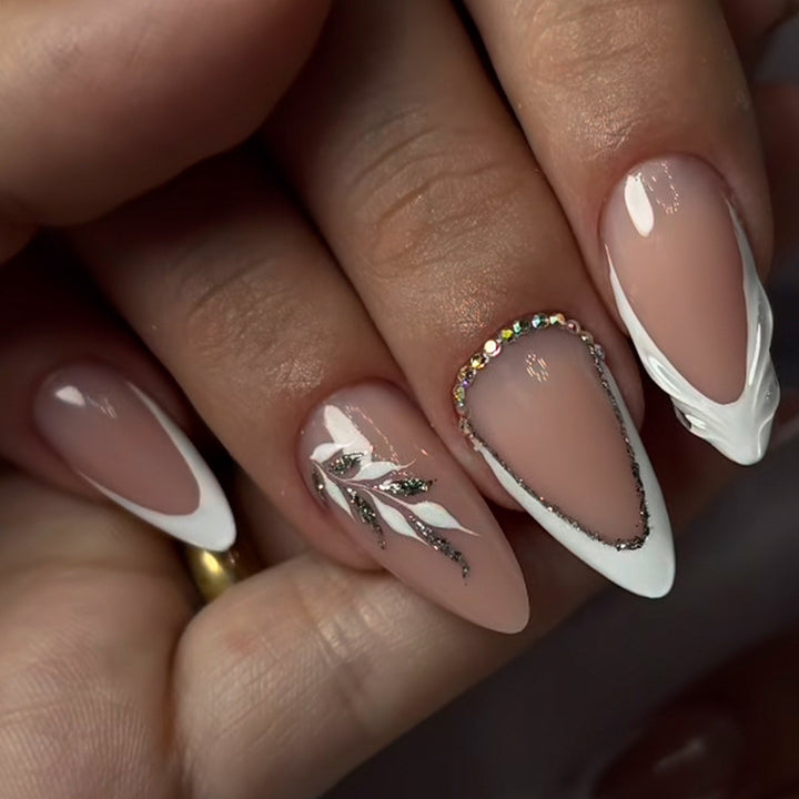 Elegante Blumenschnapp-Nagelkunst-Set Karnz