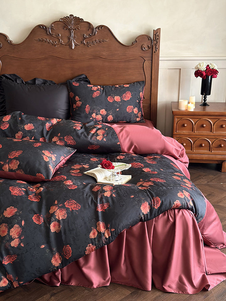 Luxuriöse Satin-Bettwäsche-Garnitur mit Rosenmuster und wendbarem Bezug
