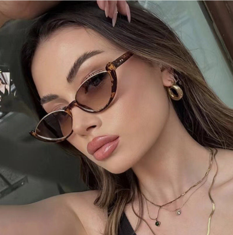 Damen Cat-Eye Sonnenbrille mit dezentem Rahmen und polarisierten Gläsern Karnz