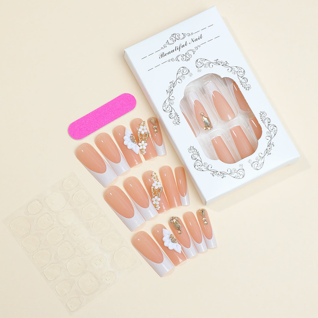 Elegantes dekoratives Press-On-Nagelkunst-Set Karnz