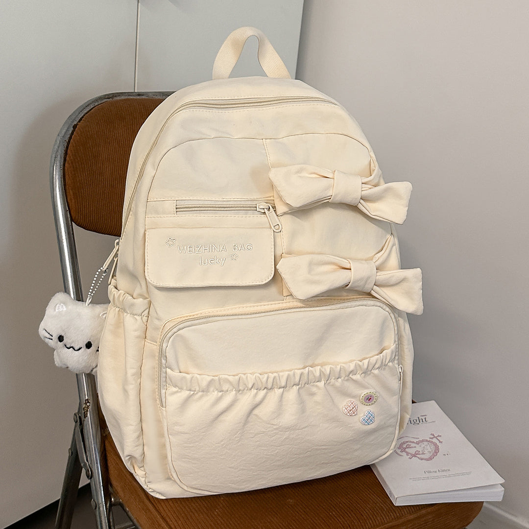 Stylischer Rucksack mit Bogenakzenten Karnz