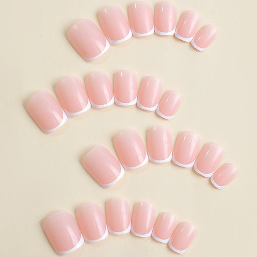 Kunstnagelset mit kreativen Tier- und Glitzerdetails Karnz