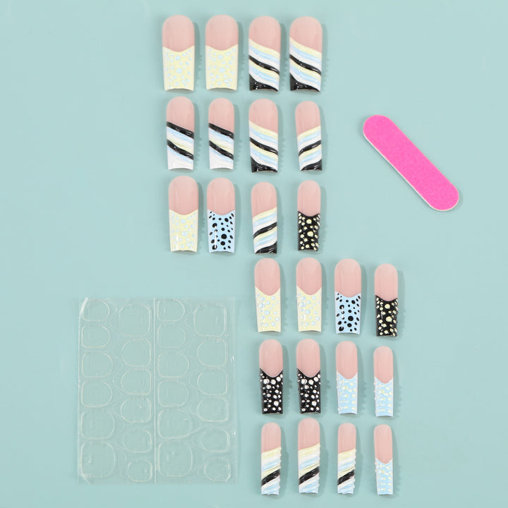 Kunstnagel Set mit stilvollen geometrischen Designs Karnz