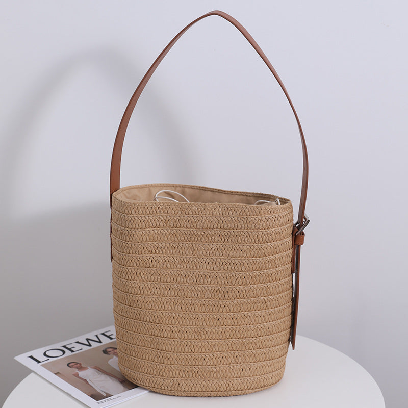 Damen Runde Basttasche mit Lederhenkel Karnz