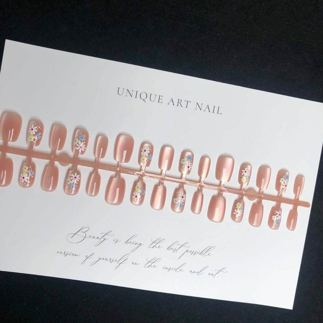 Blumenverzierte Gel-Nagelkunst-Set