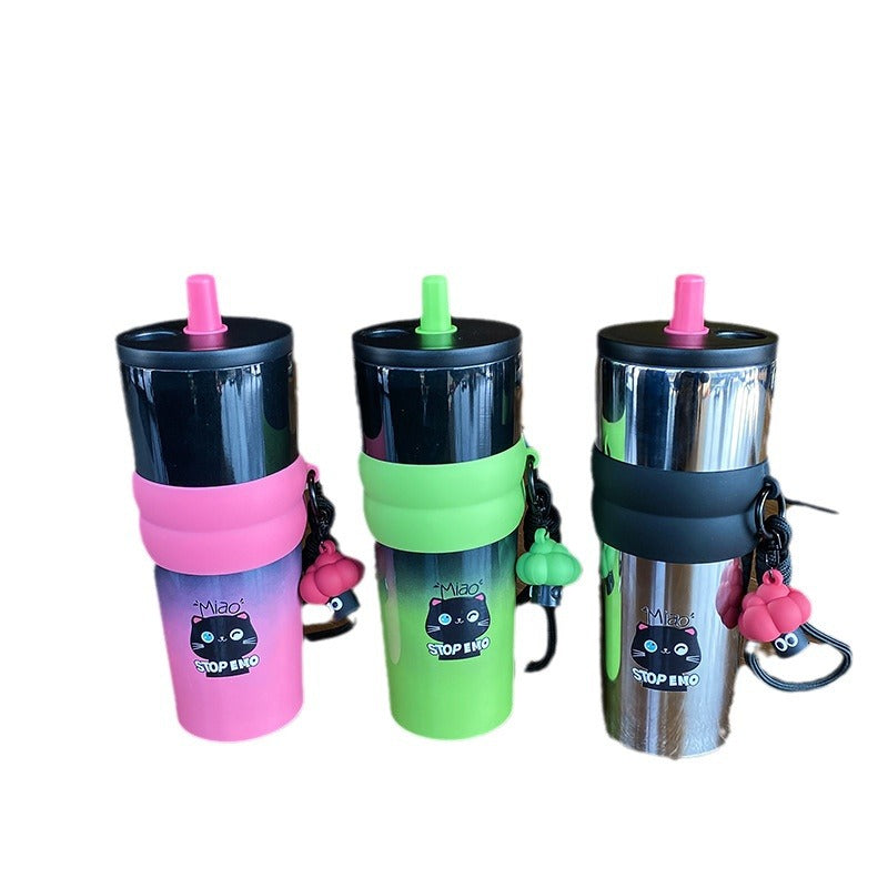 Damen verspielter Kaffeebecher mit Silikonhülle und integriertem Anhänger Karnz