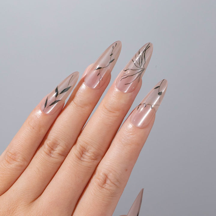 Dekorative Nagelkunst Karnz