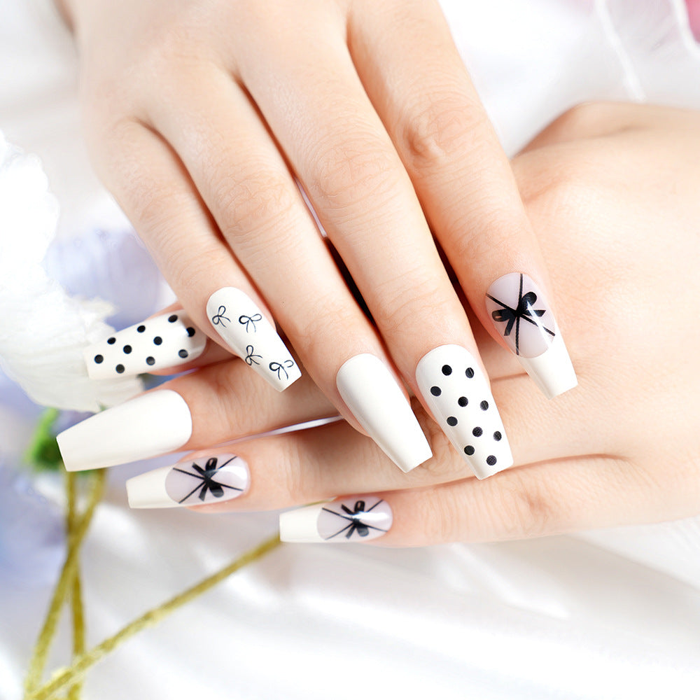 Elegantes Press-On Nagelkunstset Karnz