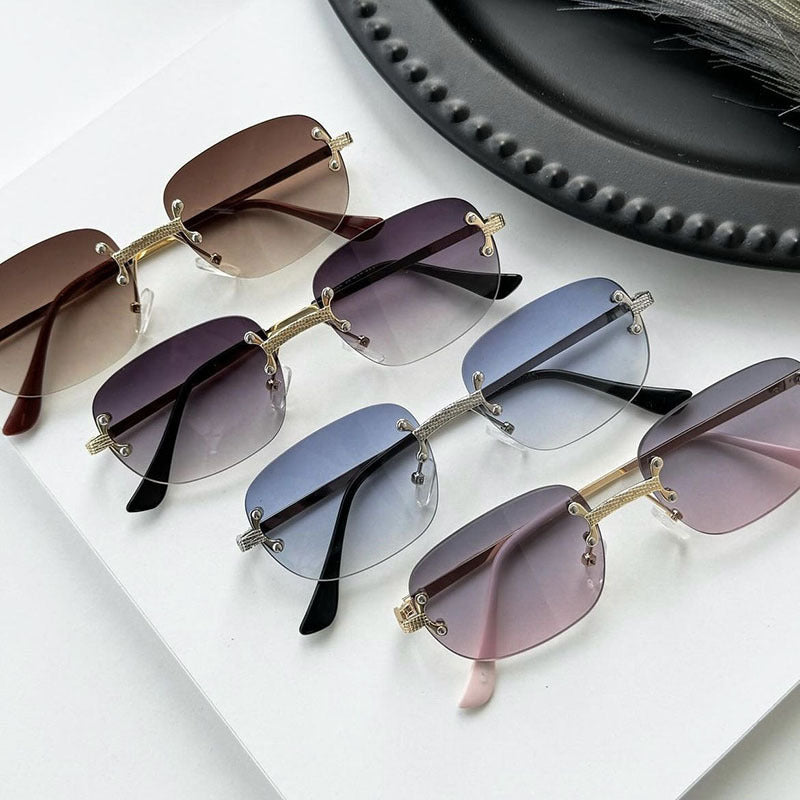 Damen elegante quadratische Sonnenbrille mit transparenten Gläsern und hochwertigem Metallrahmen Karnz