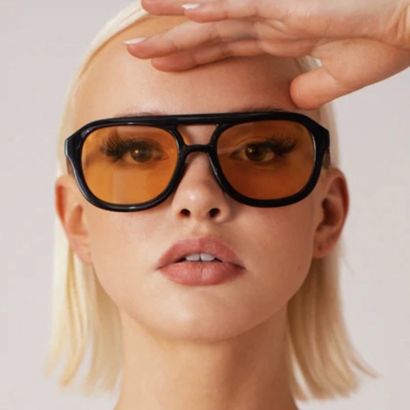 Damen modische Sportsonnenbrille mit breitem, flexiblen Rahmen Karnz