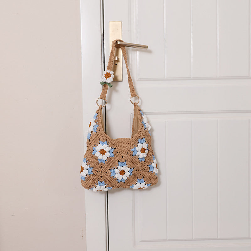Damen Handgeknüpfte Schultertasche mit floralen Akzenten Karnz