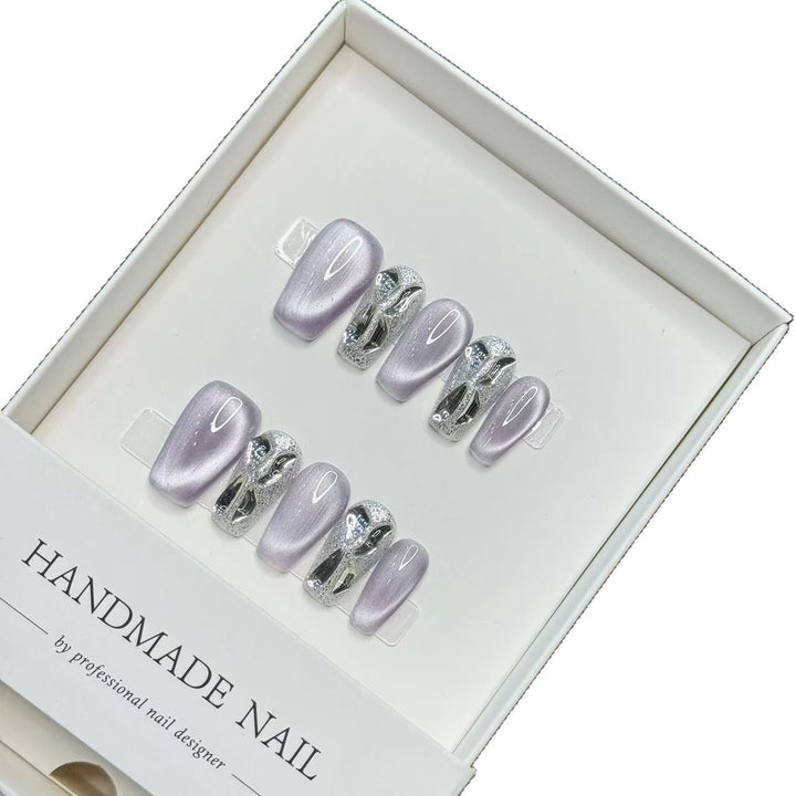 Handgemachtes Press-On Nagelkunstset mit Glitterakzenten
