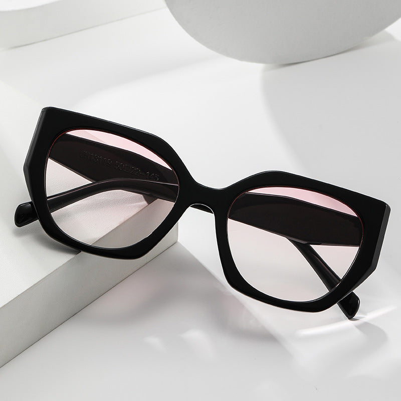 Damen statement Sonnenbrille im modernen Leopardenmuster Karnz