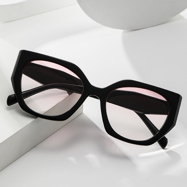 Damen statement Sonnenbrille im modernen Leopardenmuster Karnz