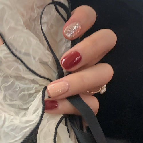 Elegante und luxuriöse Nagelkunst Karnz