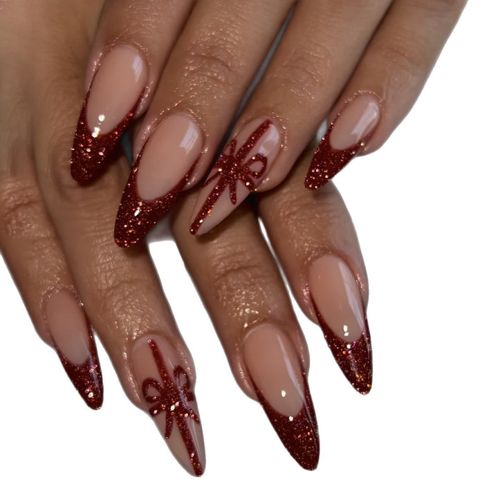 Glamouröse und Glitzernde Kunstnägel Karnz