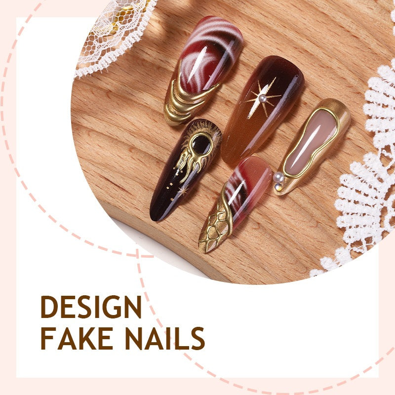 Kunstnagelset mit Glamourösen Designs Karnz