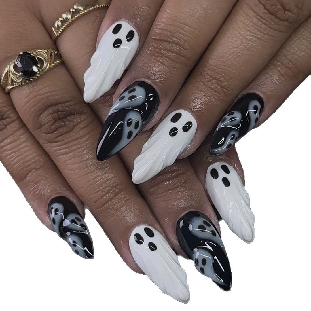 Halloween-Themen Press-On-Nagelset mit Geisterdesigns Karnz