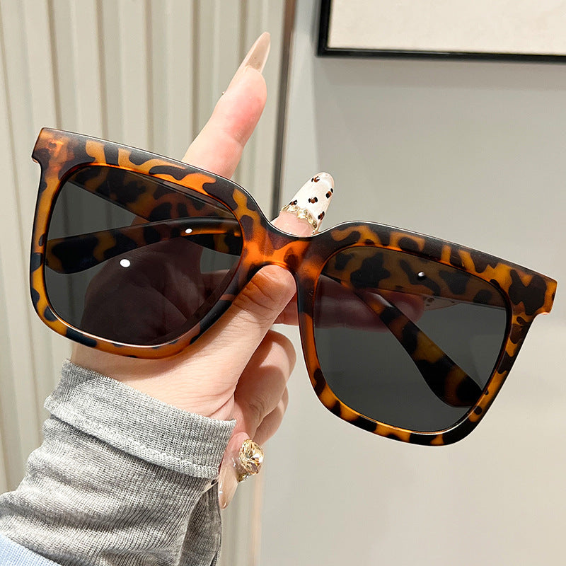 Damen oversized Sonnenbrille mit mattem Rahmen Karnz