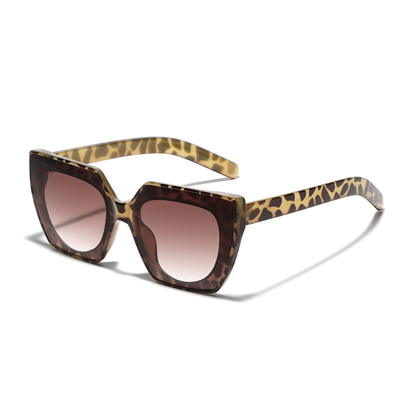 Damen großzügige quadratische Sonnenbrille mit stilvollem Design Karnz